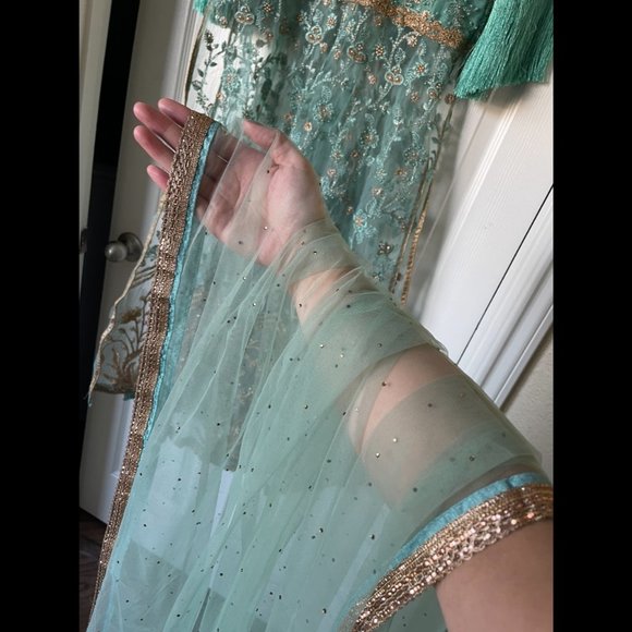 Lehenga Choli and Dupatta, size 10, Like New - Picture 14 of 16